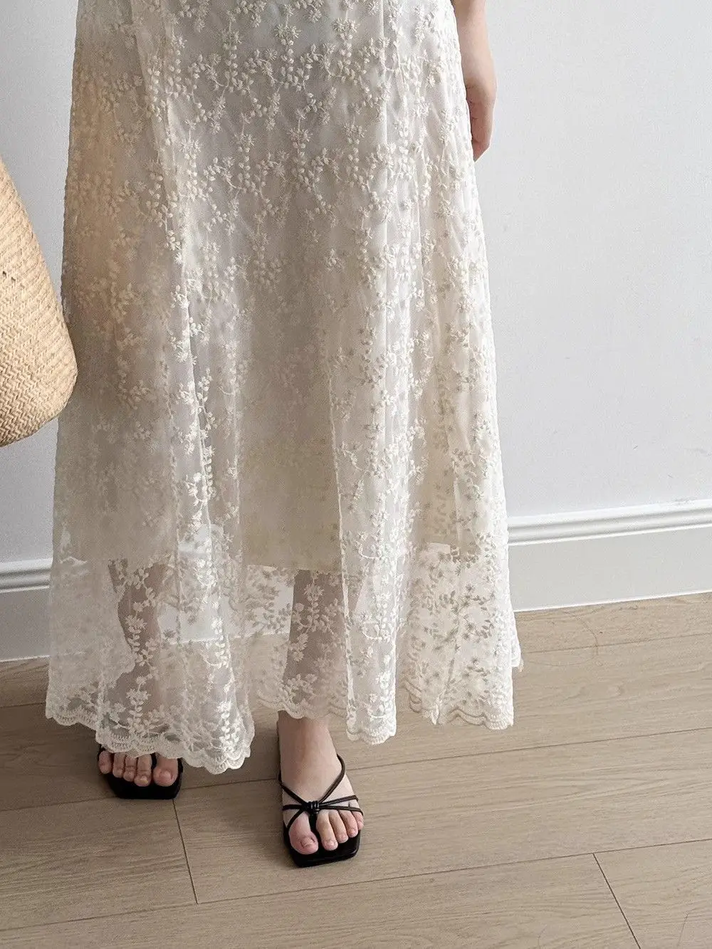 Lace Sling Dress Women Summer New Embroidered Sweet Simple Basic Party Elegant Female Sleeveless Long Dress