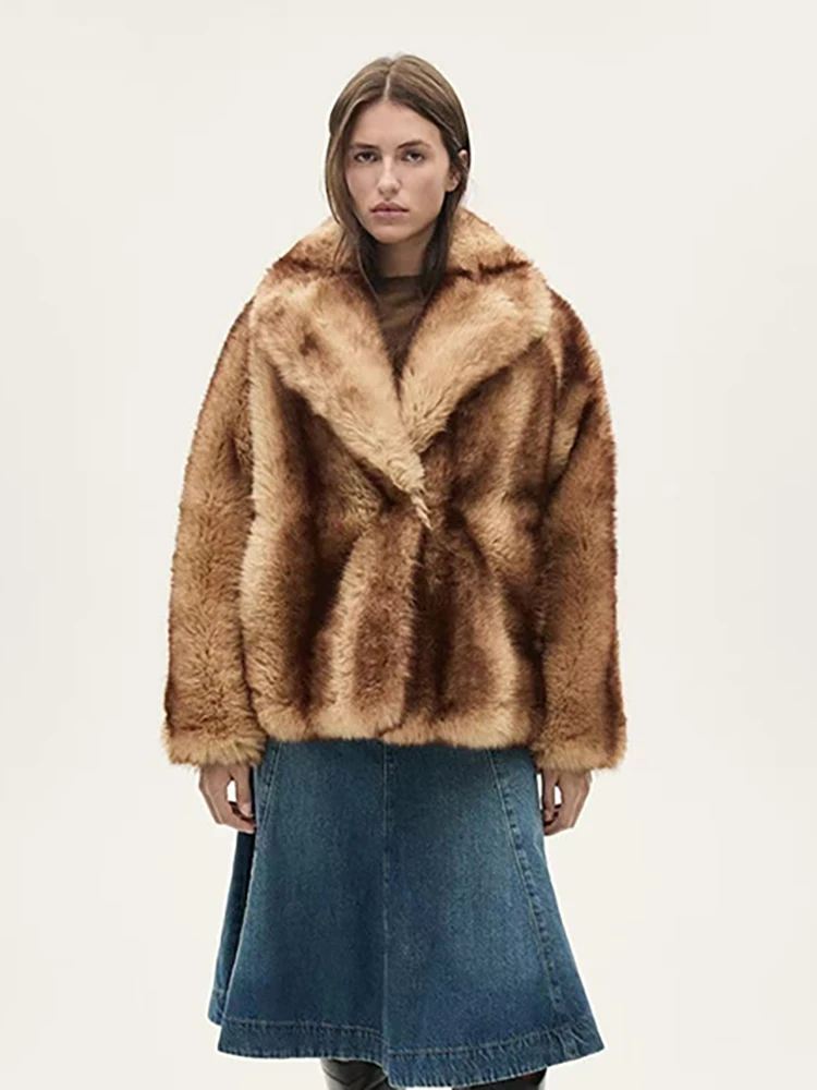 سترات سميكة شتاء جديد DEAT موضة براون فو الفراء معطف المرأة التلبيب فضفاضة تناسب طويلة الأكمام مغطاة مشبك أفخم #2