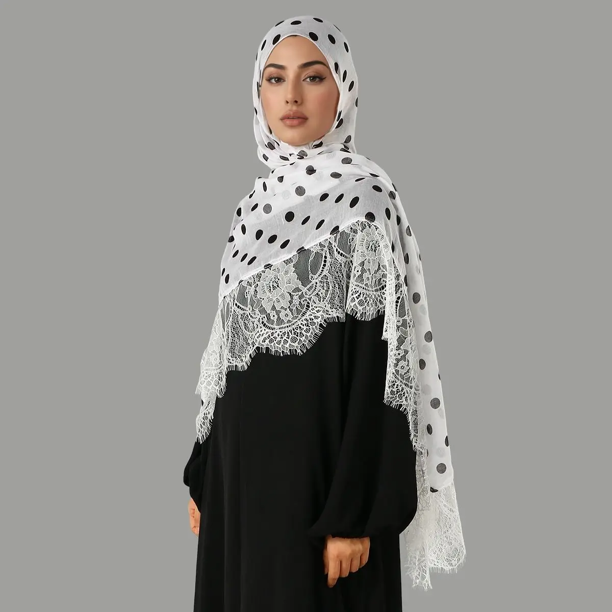 Heißer Verkauf Chiffon Viskose Polka Dot Print Schal Französischer Romantischer Spitzenrand Muslimischer Hijab Modisches Design Damen Schal Ramadan Eid – Detail 3