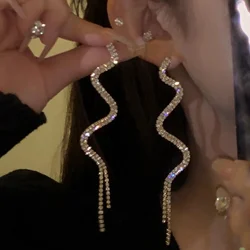 Gold Color Geometric S-shaped Earrings Fashionable Full Rhinestone Snake-shaped Alloy Earrings Popular Party Accessories