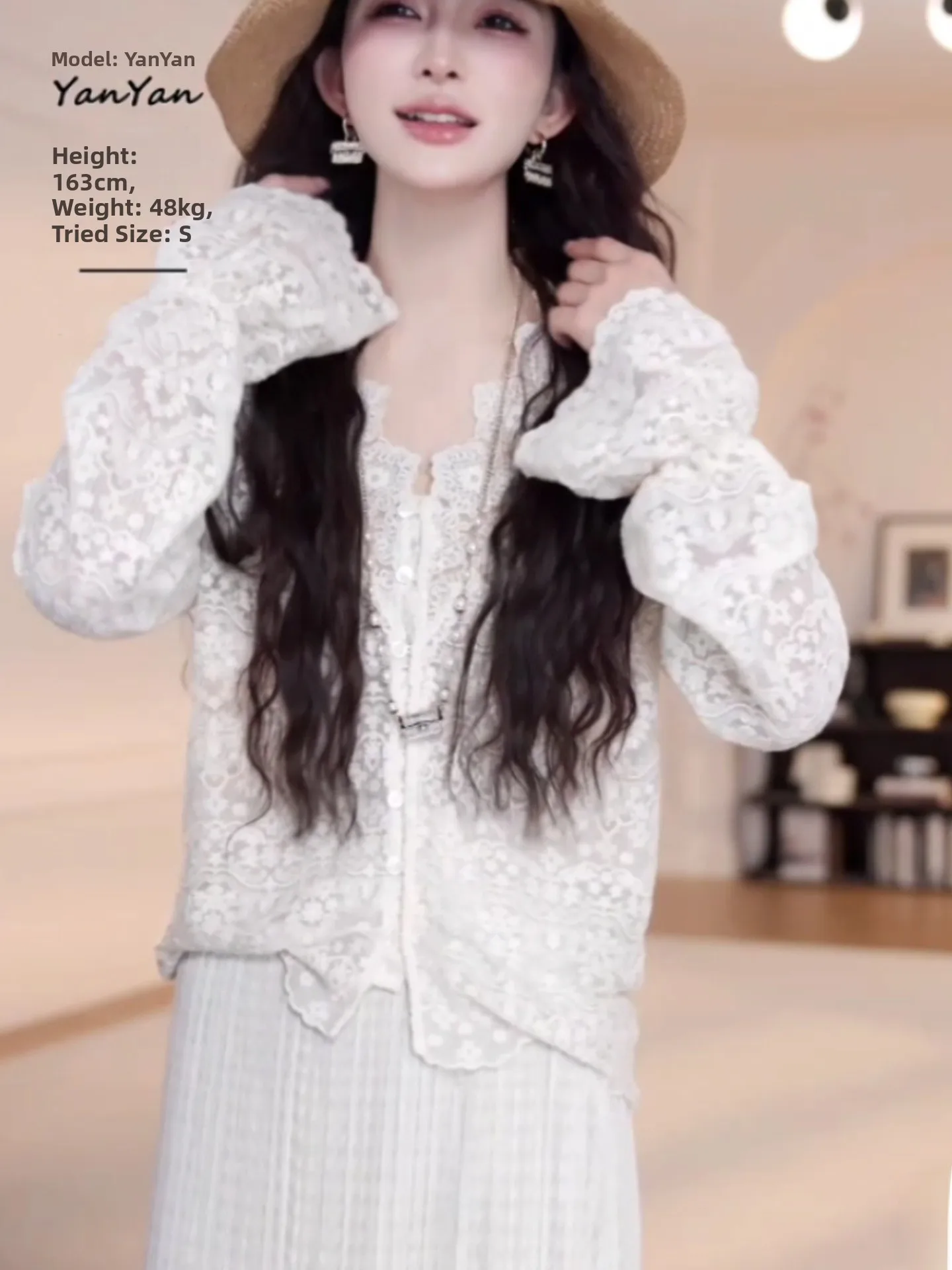 Comfortable Lace irt Hollow out Long Sve V-Ne Women's Top Ele Youthful Lightweight Pure Color Early Autumn Inner Wear