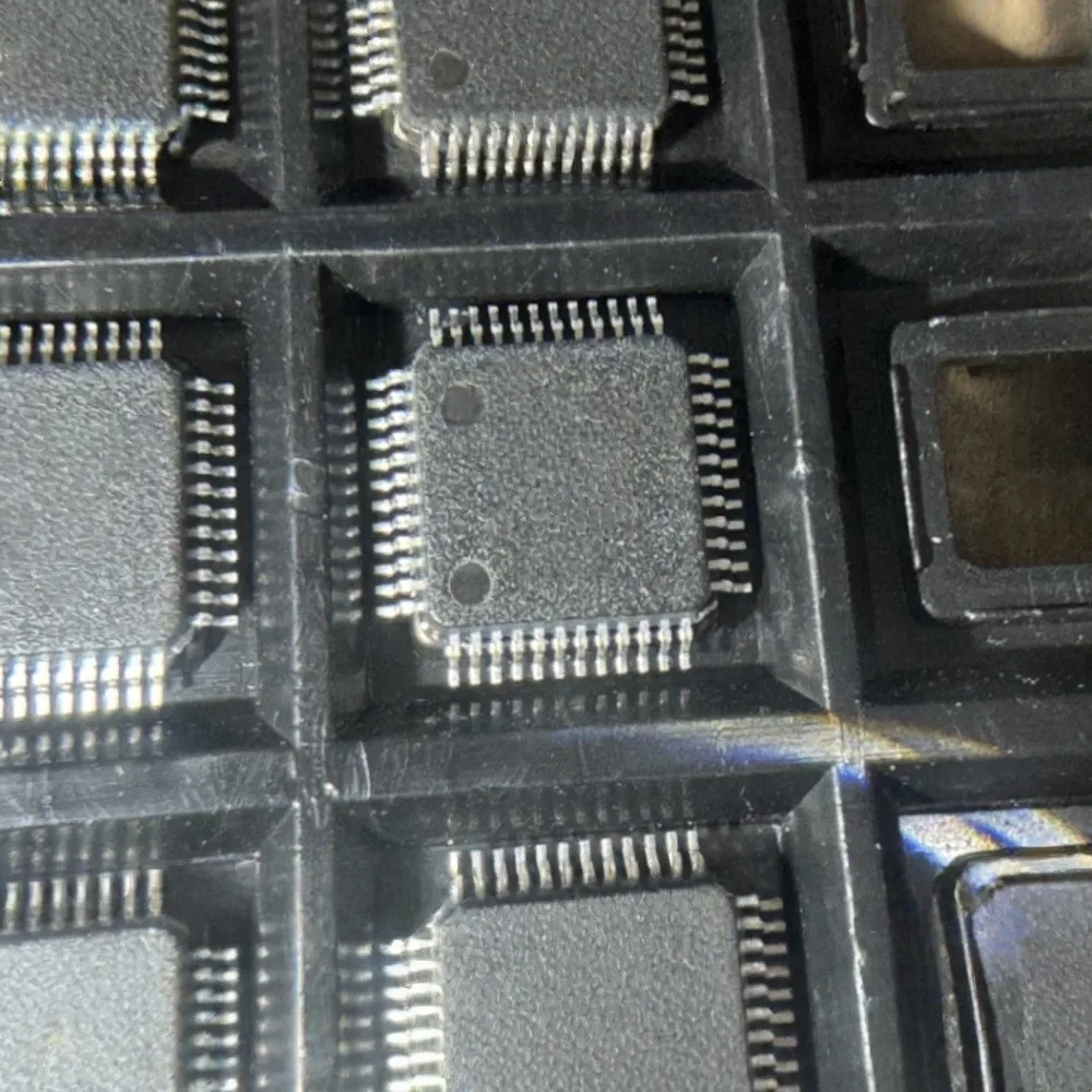 1-10PCS LC4032V LC4032V-75-10I COMW5 MK22FN512VLH12 MK22FN512 TDA7706M TDA7706