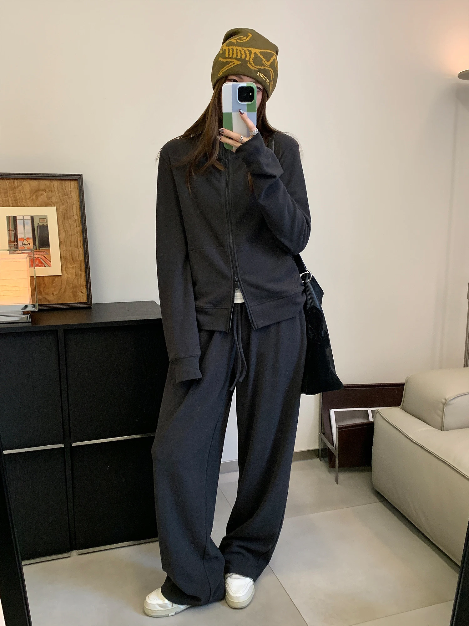 

Толстовка с воротником-стойкой Devor, комплект из джата с широкими брюками, женский осенний комплект из двух предметов 2025, повседневный спортивный комплект Faion