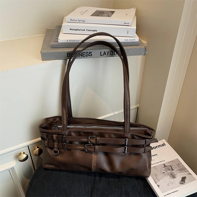 

Черная большая пригородная мотоциклетная сумка под мышками, пряжка с замком на одно плечо, нейтральный минималистичный стиль, полиэстеровая подкладка SAC