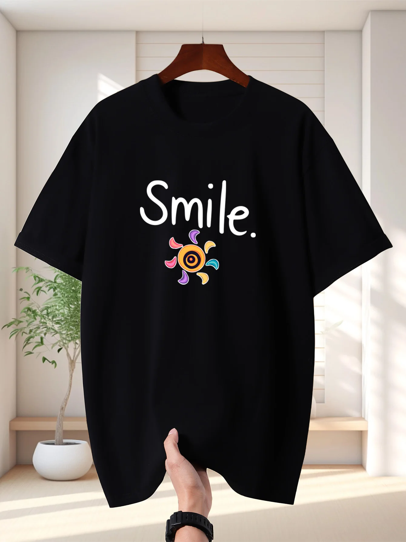 T-shirt col rond pour homme Smile Colorful Sun avec texte positif et motif soleil, manches courtes, style optimiste, décontracté, hauts de ville pour homme