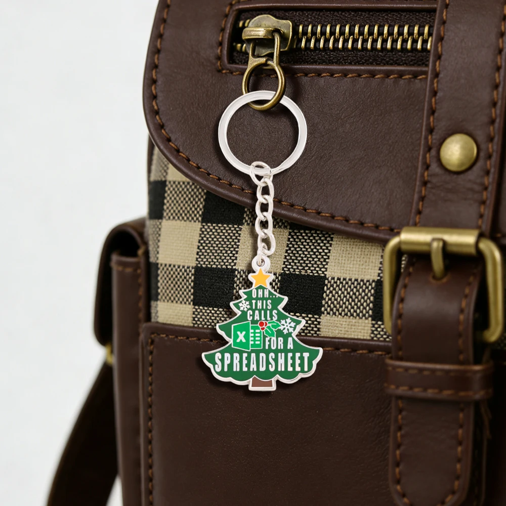Lustiger Weihnachtsbaum-Schlüsselanhänger – „Ohh, das ruft nach einer Tabellenkalkulation“ – Humorvoller Schlüsselanhänger für Büroangestellte – Rucksack-Schlüsselzubehör – Weihnachtsgeschenk – Detail 9