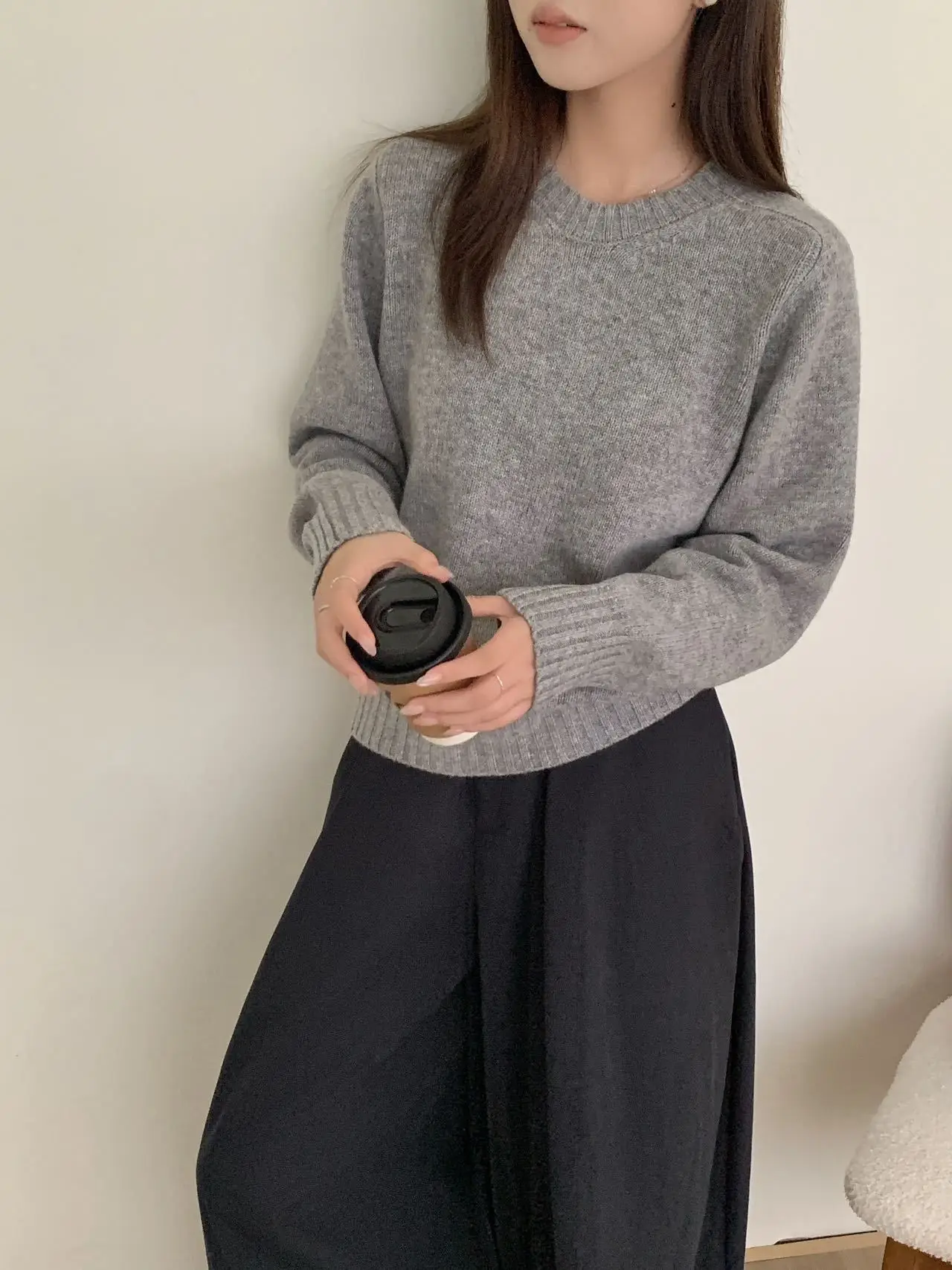 순모 스웨터, 한국 미니멀리스트 피치 네크라인, 솔리드 컬러, 클린 에디션, 울 니트 스웨터