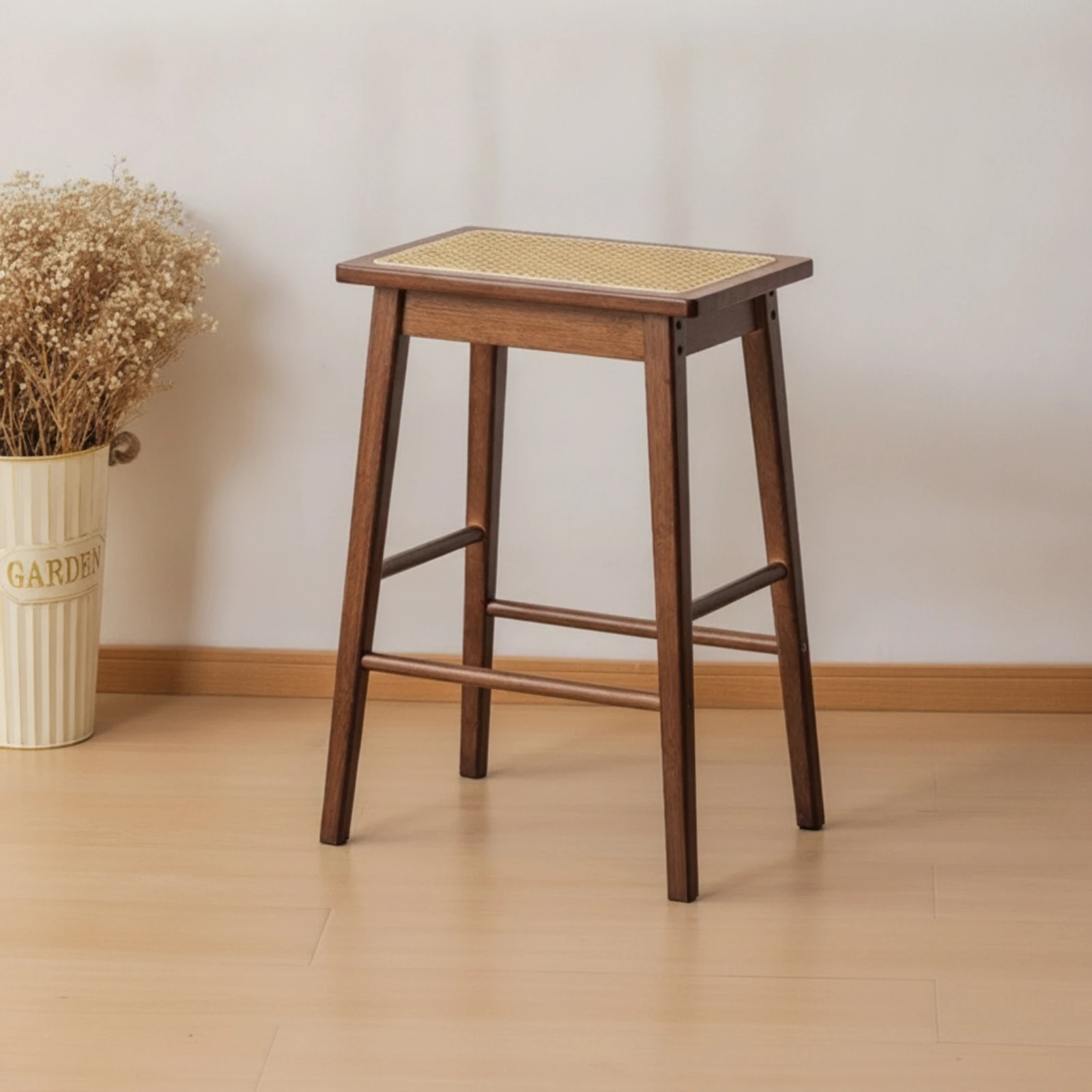 sgabello-da-bar-con-seduta-in-canna-sgabello-minimalista-in-canna-sgabelli-da-bar-in-legno-arredamento-moderno-per-isola-cucina