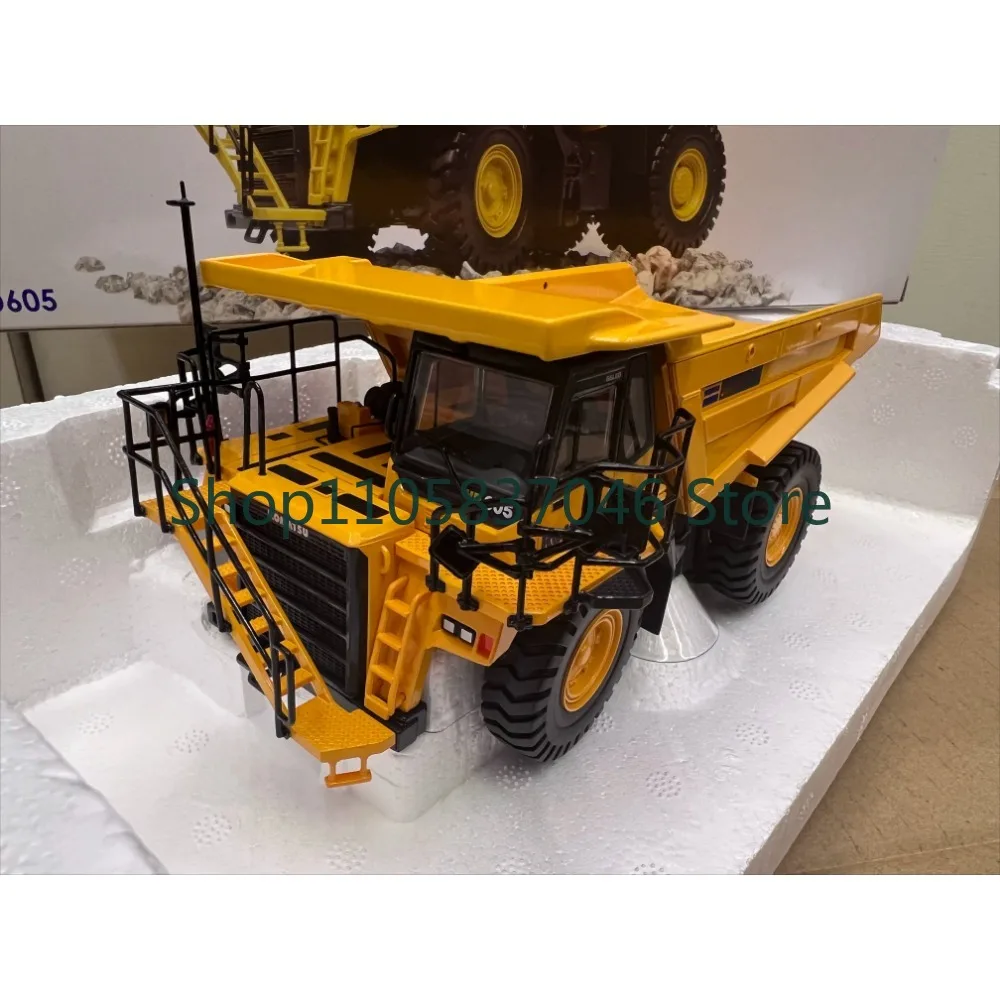 1: 50 605 mining truck dump truck alloy engineering vehicle model 8009 ornament
