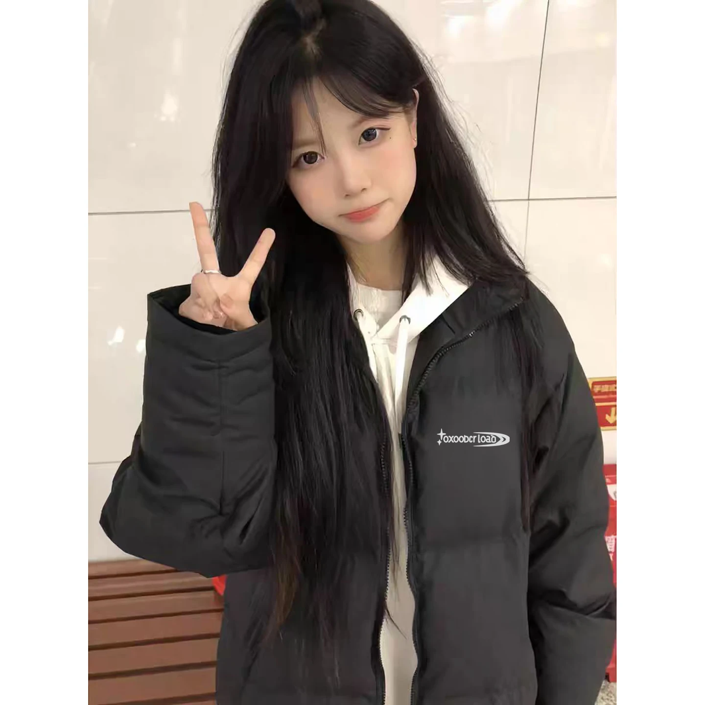 

Парка женская из смесовой кашемировой ткани: роскошные волокна, премиальные материалы, мягкая на ощупь, приятная на прикосновение, гладкая поверхность, для занятий спортом