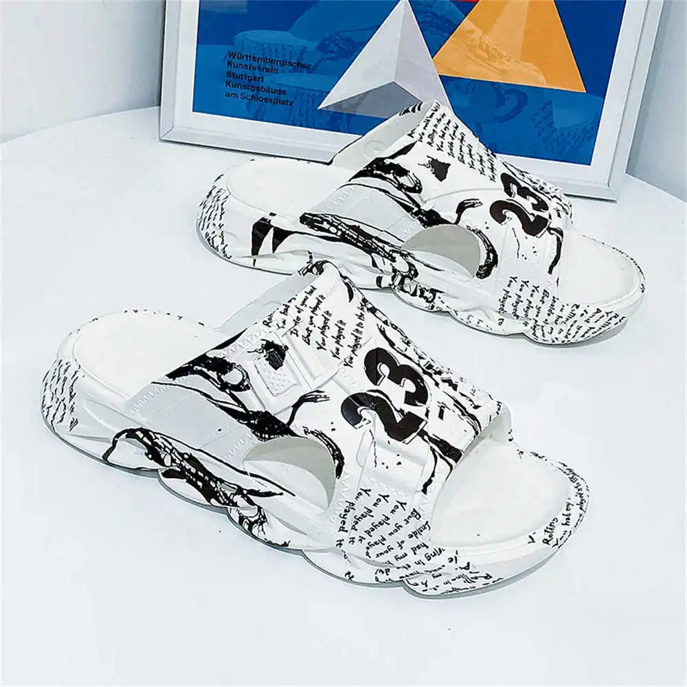 

Тапочки на плоской подошве с номером 42, размер 35, сандалии, мужские лоферы, кроссовки, спортивные ретро-высочайшее качество, Вьетнам из Китая