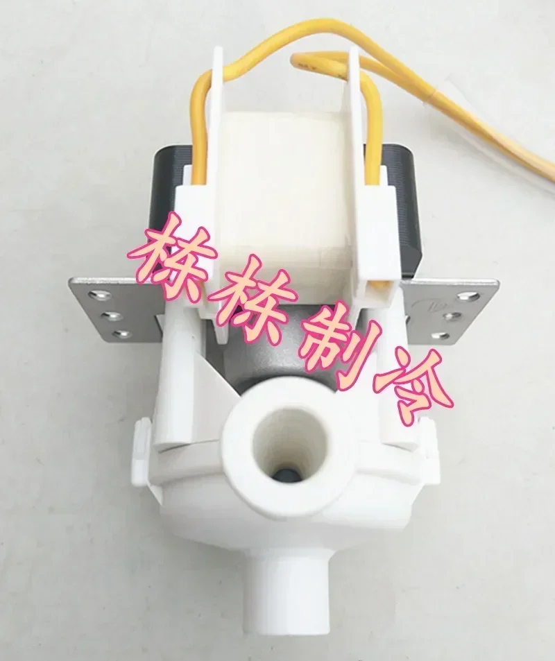Central air conditioner condensate drainage duct machine Ceiling machine Drainage device Lifting large cold water pump