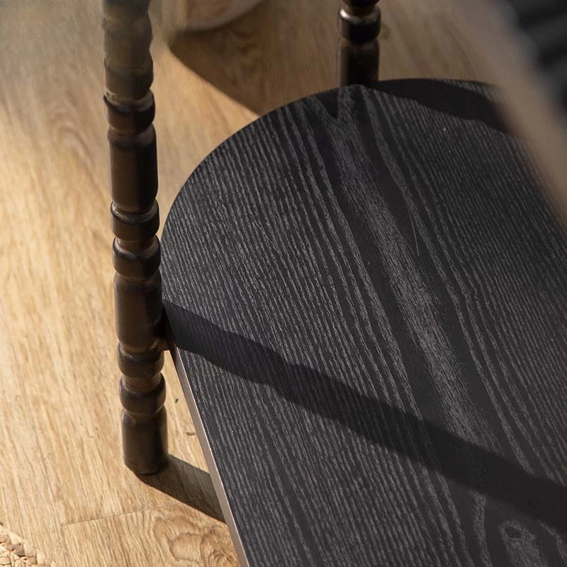 مدخل منزلي على طراز العصور الوسطى، ممر منزلي، خزانة ممر، طاولة سوداء أمريكية قديمة، حافظة بسيطة لتزيين غرفة المعيشة