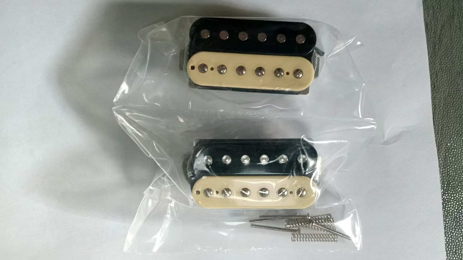 

Звукосниматели для гитары BB1 BB2 Alnico 2 Classic '57+ Zebra, хромированные, для LP-гитар, для бриджа и нейка.