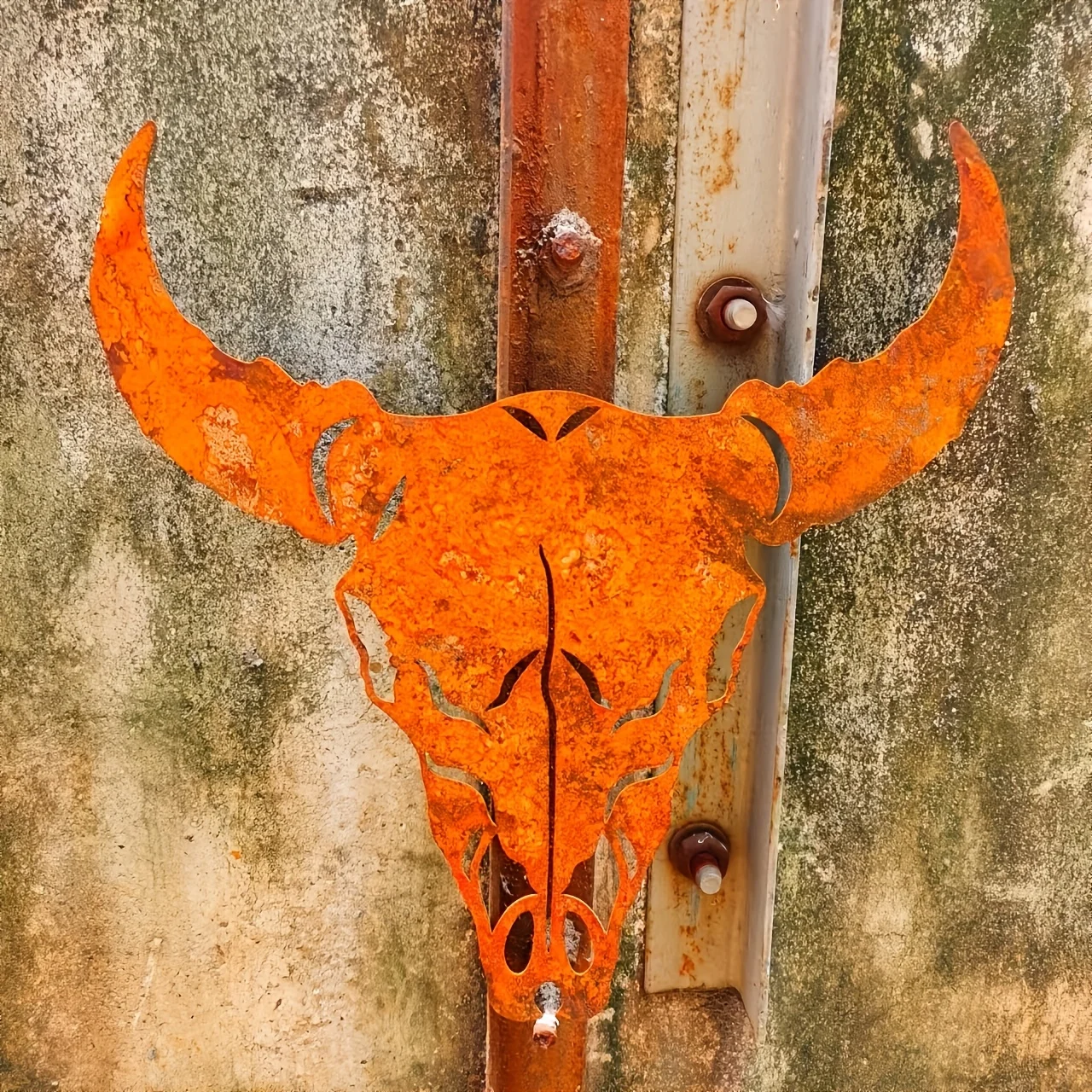 

[2D Flach] 1-tlg. Rusty Metal Bull Skull Wall Art, Western Cowboy Silhouette Decor, Weatherproof Outdoor Garden Ornament