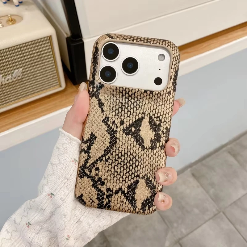 Luxury Retro Serpentine texture leather Phone Case For iPhone 11 12 13 14 15 16 17 18 Pro Max Plus mini Air Snake Hard PU Cover﻿