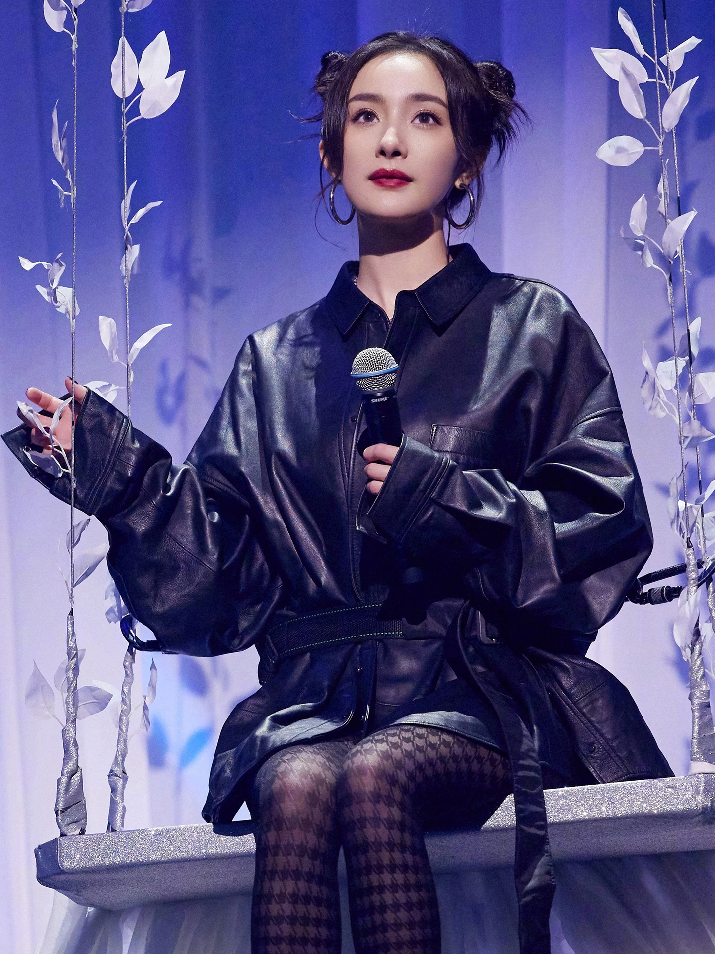 

Стильная женская кожаная куртка Cool Sli Long в стиле знаменитости Ян Ми, модная коллекция Весна 2026, теплая верхняя одежда прямого кроя