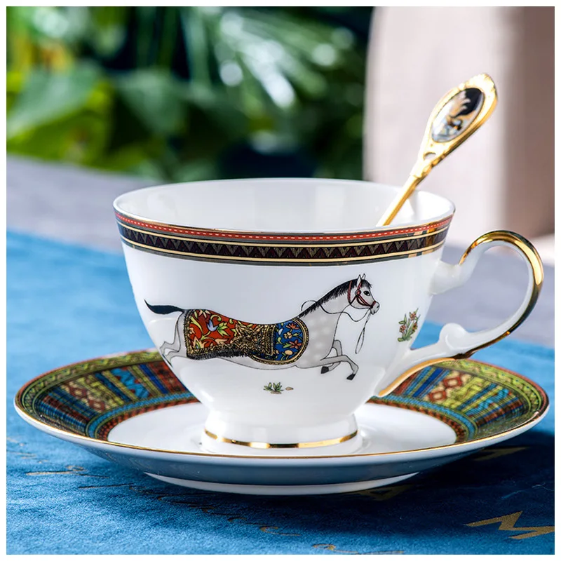 Pentium  British Style Coffee Cup Plate European Luxury Gold Ceramic Bone China Afternoon Water Tea Cup Porcelain Red Te...