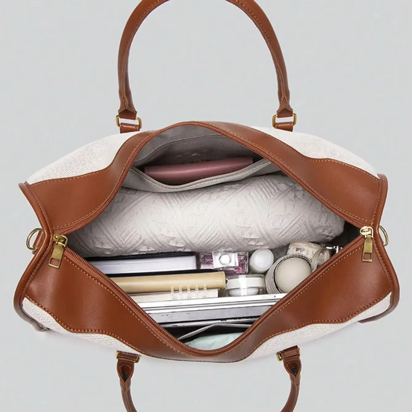 Monogramm-Weekender-Tasche Personalisierte Reisetasche mit Namen Brautjungfern-Reisetasche Personalisiertes Brautjungfern-Geschenk Maßgeschneidertes Brautjungfern-Geschenk – Detail 4