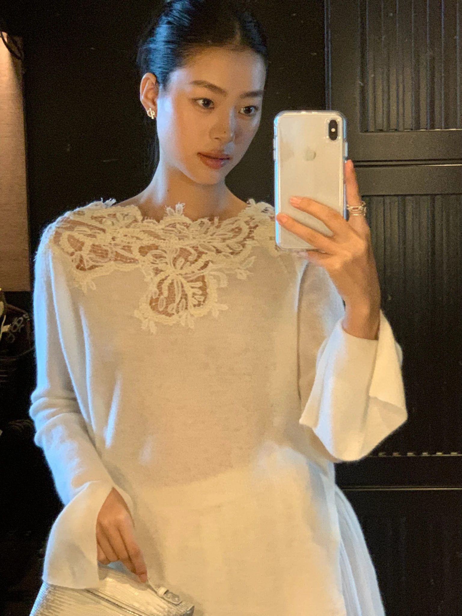 

Мягкий женский вязаный свитер с кружевной вышивкой и ажурным дизайном, тонкий, с круглым вырезом, длинными рукавами, для повседневной носки