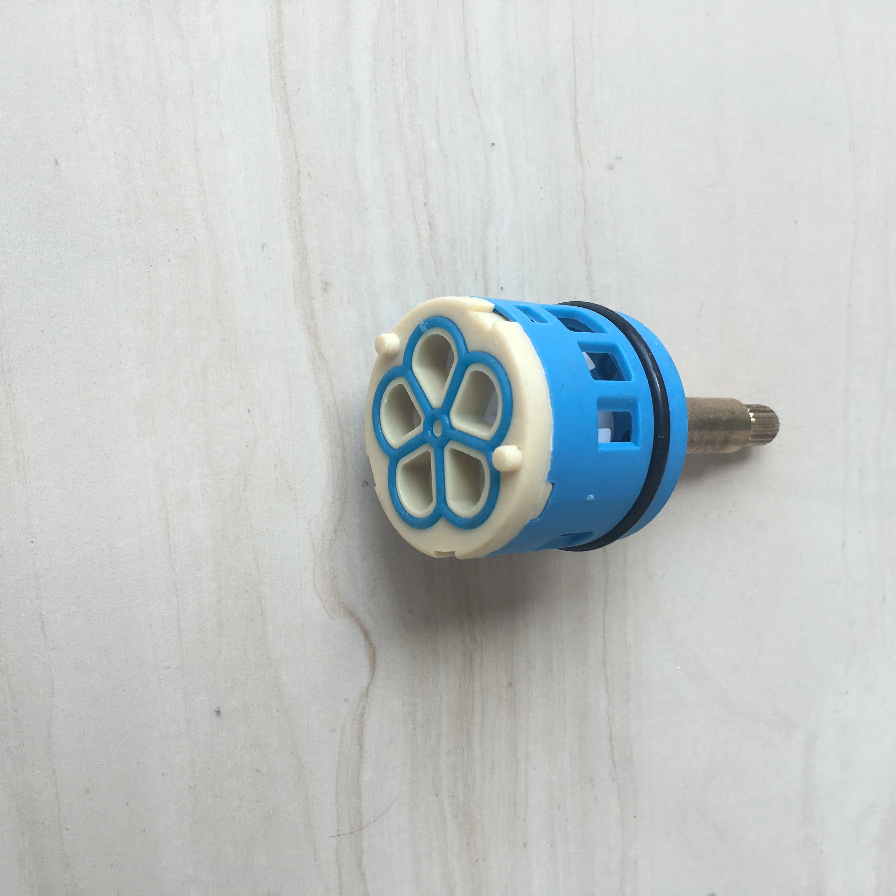 Wall Mounted Concealed Shower Faucet Diverter Valve Shower Faucet Cartridge 5-hole Water Separator Valve Core