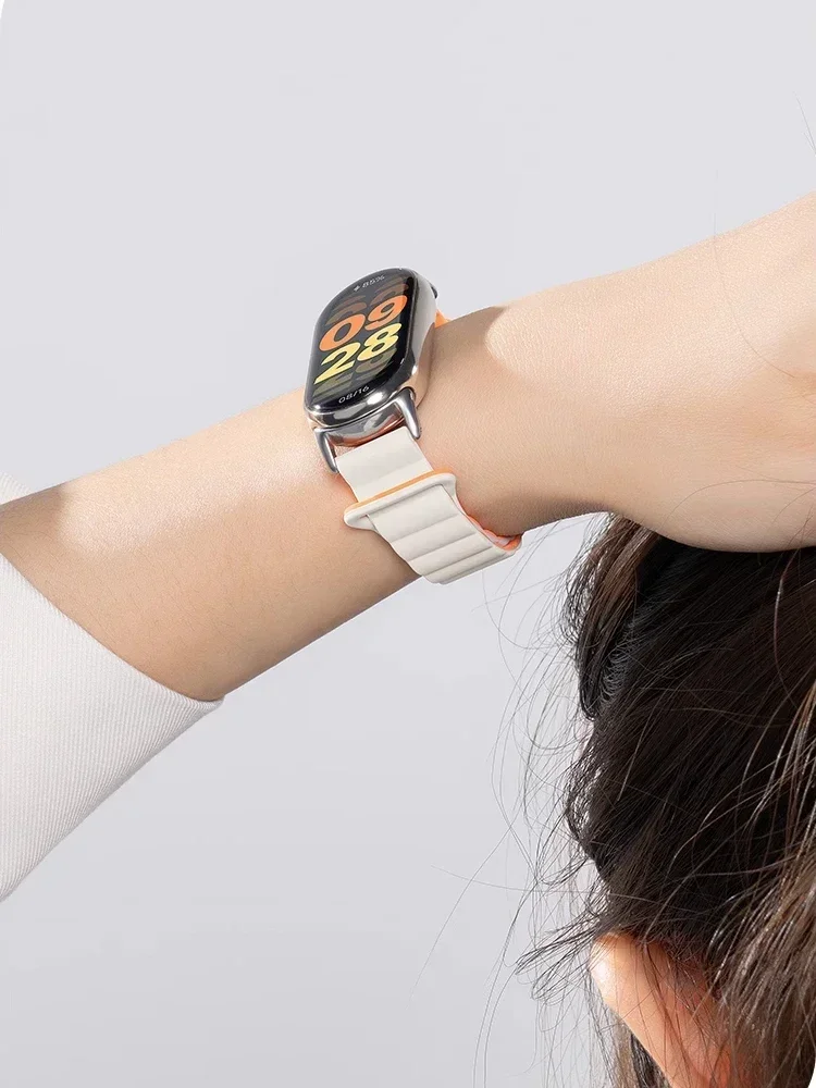 حزام مغناطيسي من السيليكون لساعة Xiaomi Mi Band 8 9 سوار معصم رياضي لساعة Xiaomi Miband 9 8 ملحقات سوار الساعة