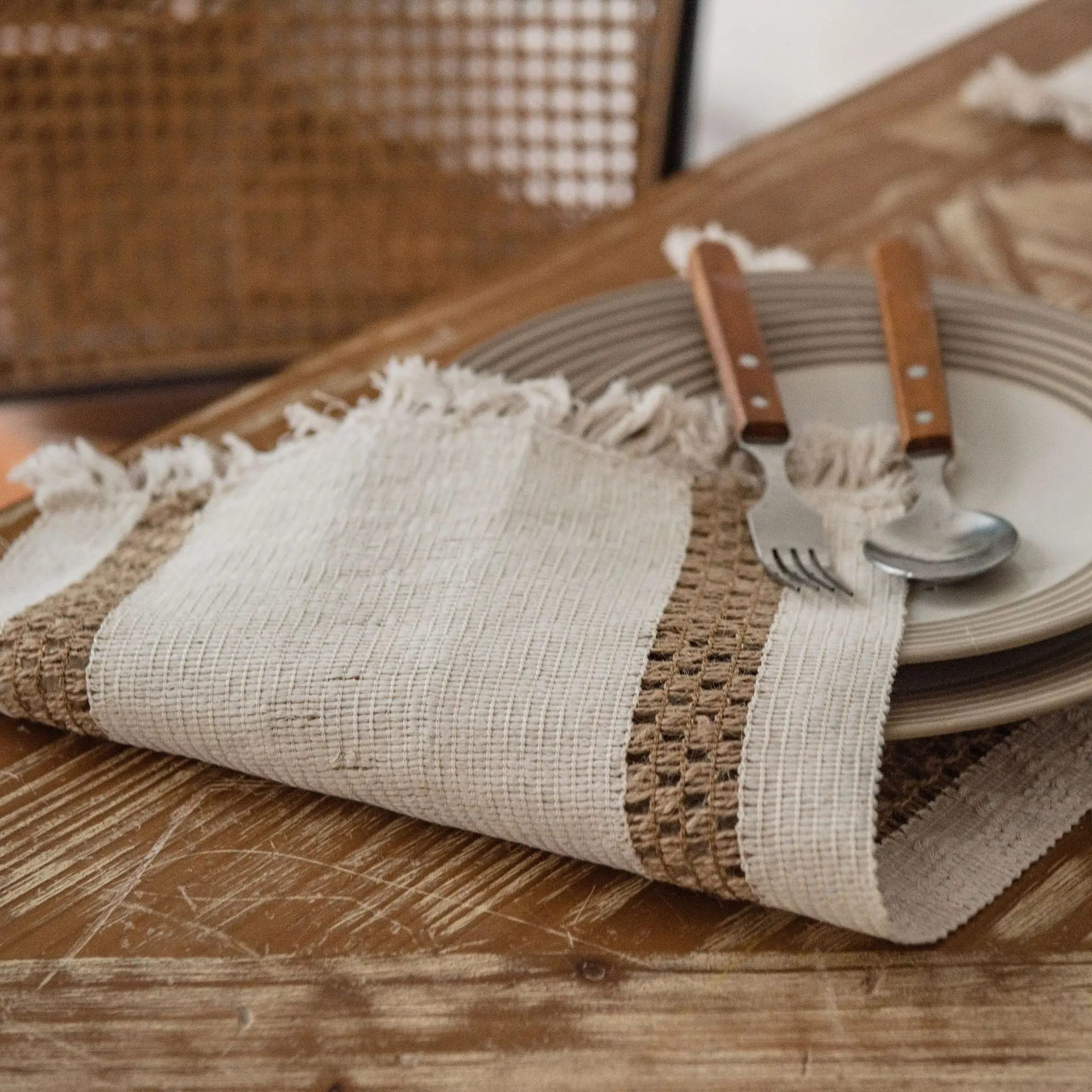 Splicing Burlap Table Runner Farmhouse Style, Boho Table Runner Modern Farmhouse Decor Rustic Woven Cotton Crochet Lace