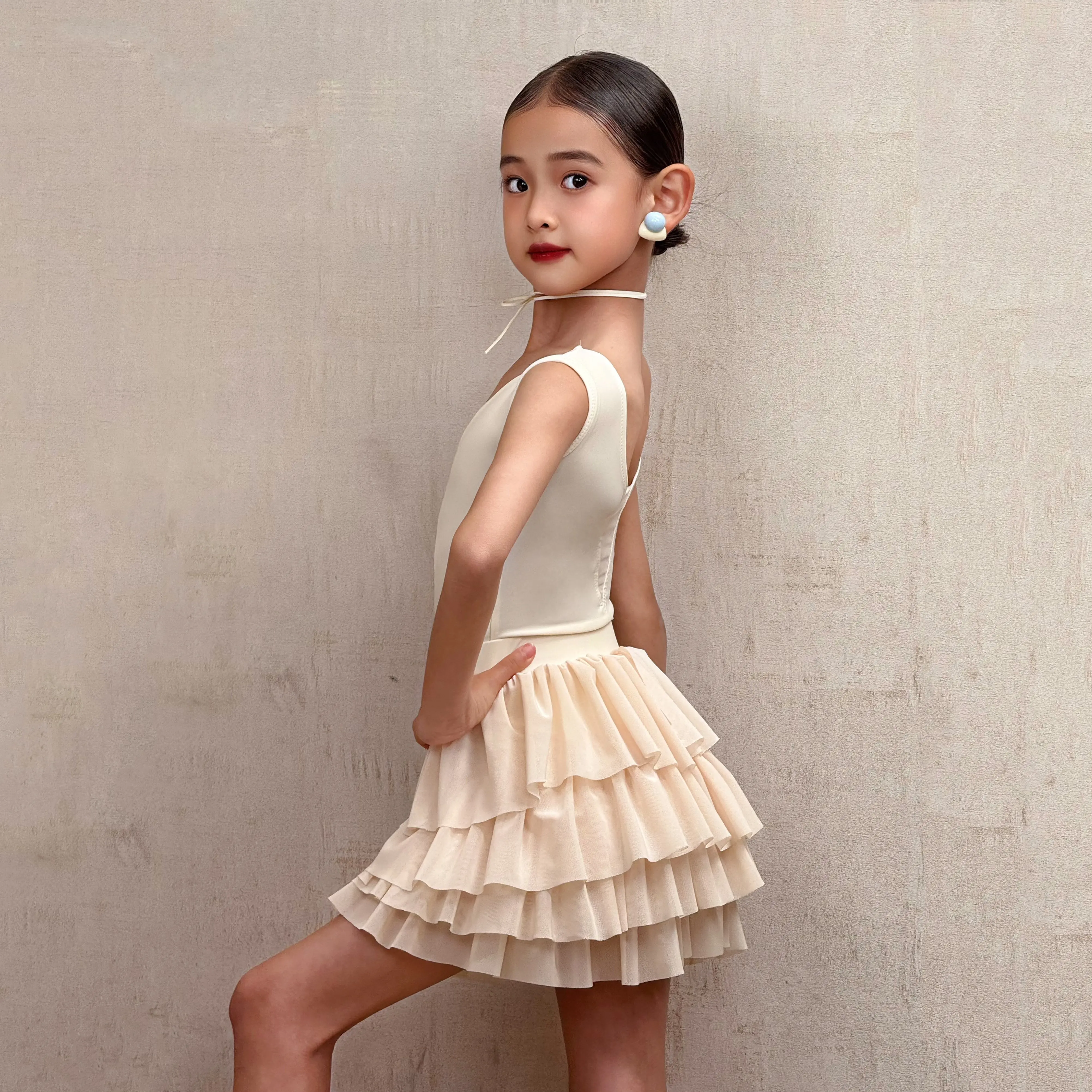 Novos trajes de dança latina de verão para dança cha-cha, roupas de prática para meninas e conjuntos de trajes de dança de performance de alta qualidade para crianças