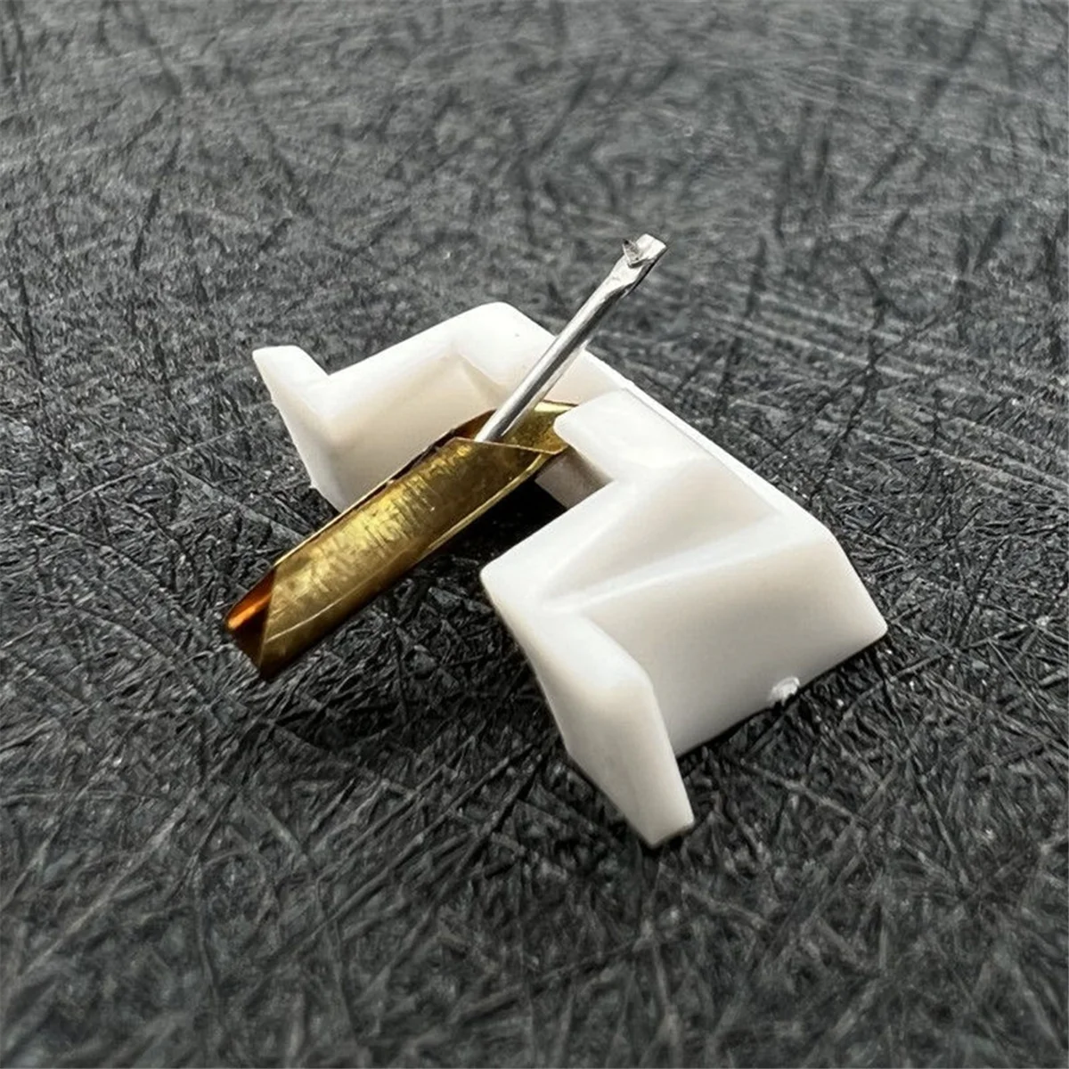 

A72T Diamond Replacement Stylus for Shure M70B SS35C SC35C M25C 766-D7 M35S M72 LP Phonograph Turntable Accessories