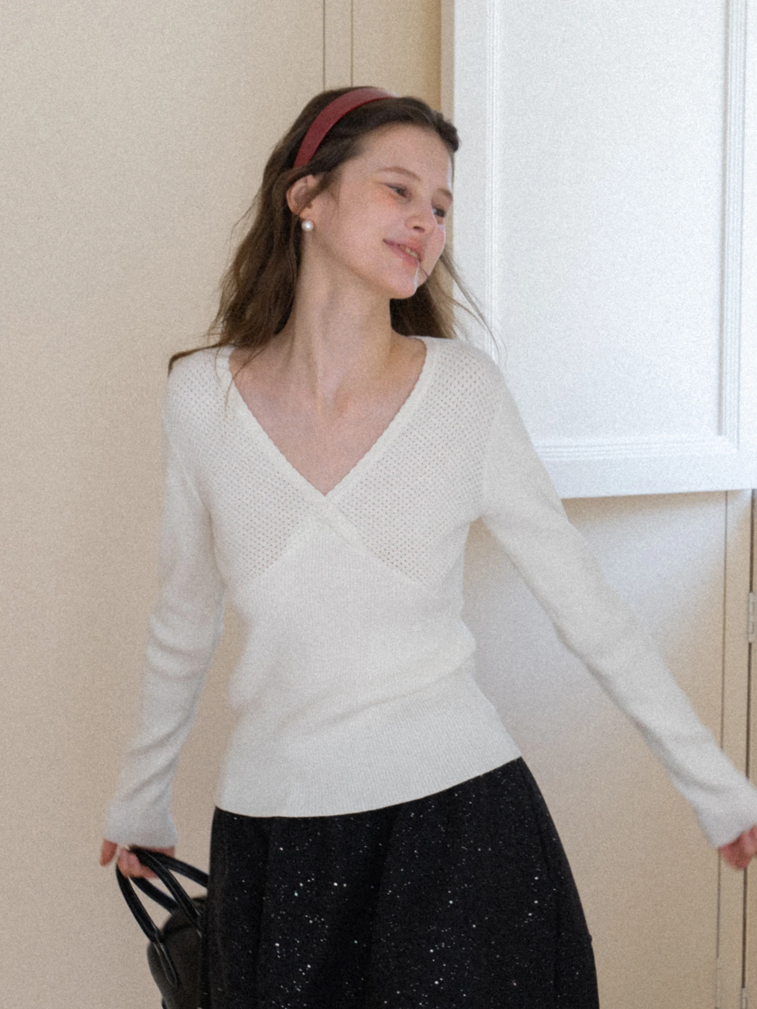 

Мягкий вязаный свитер Eggka с длинным рукавом и V-образным вырезом, облегающий, повседневный, модный женский топ высокого качества из акрила, полиэстера и модала