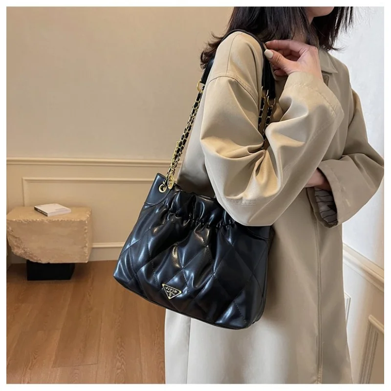 

Top-Tier Ladies Tote Bag Made Of Goatskin Leather Featuring High-End Vienna Famous Commuter Lightweight Soft Look​