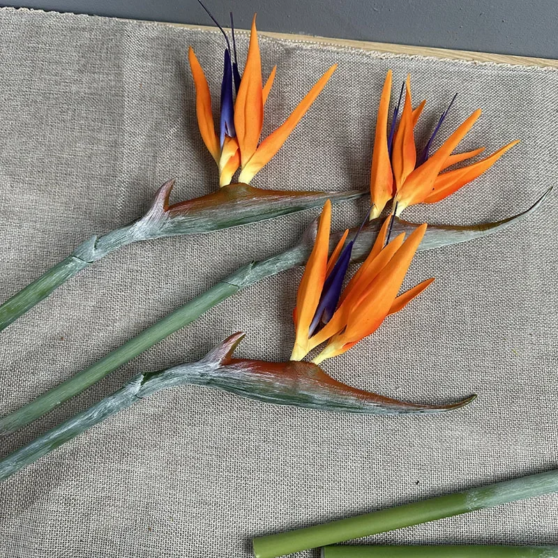 4 Stück Künstliche Blumen 97cm Paradiesvogelzweig Balkondekoration PU Kunstblume Simulation Orange Paradiesvogel Halle Dekoration – Detail 3