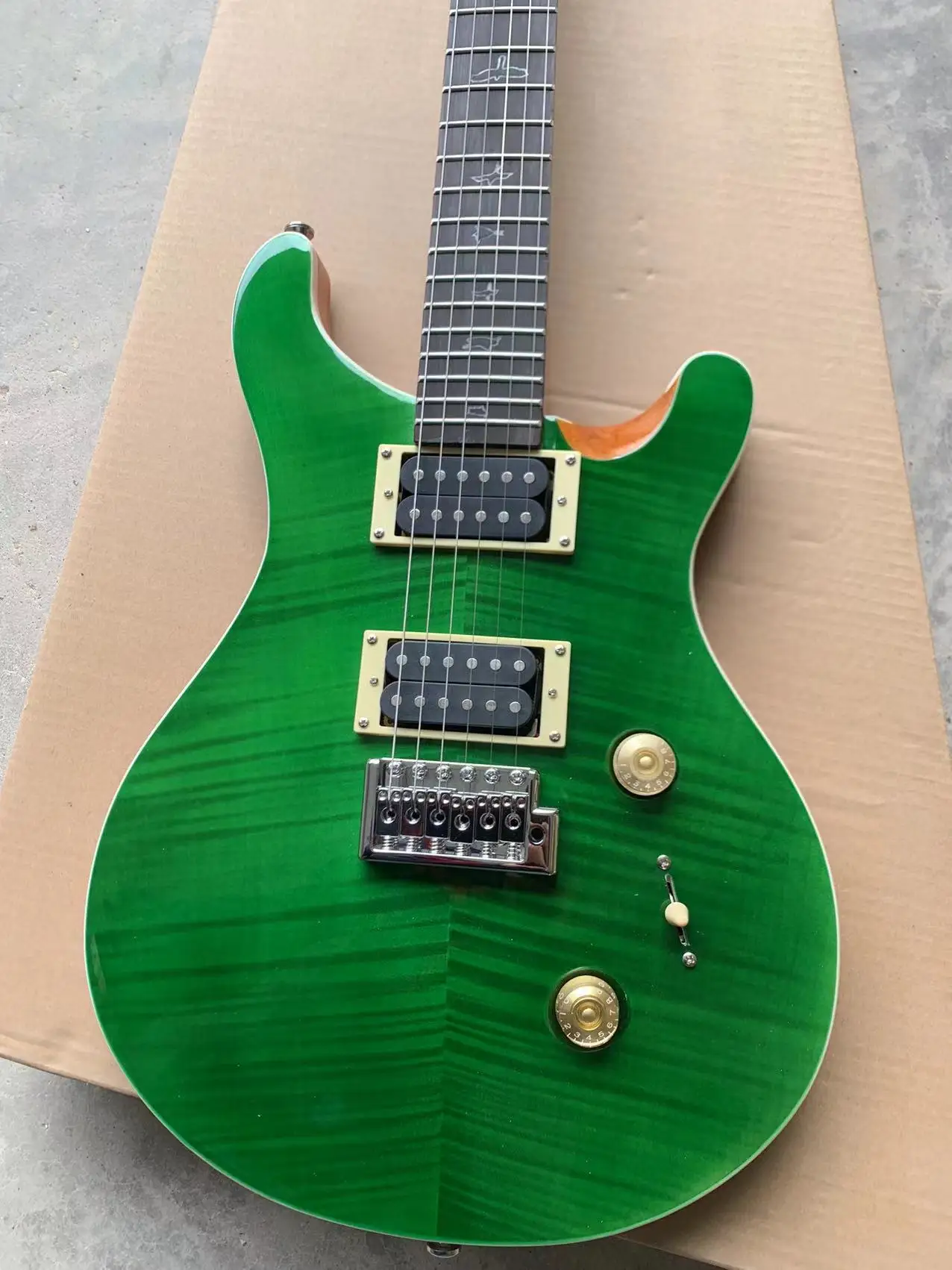 PRS electric guitar has a very good timbre and feel, with mahogany and free shipping.