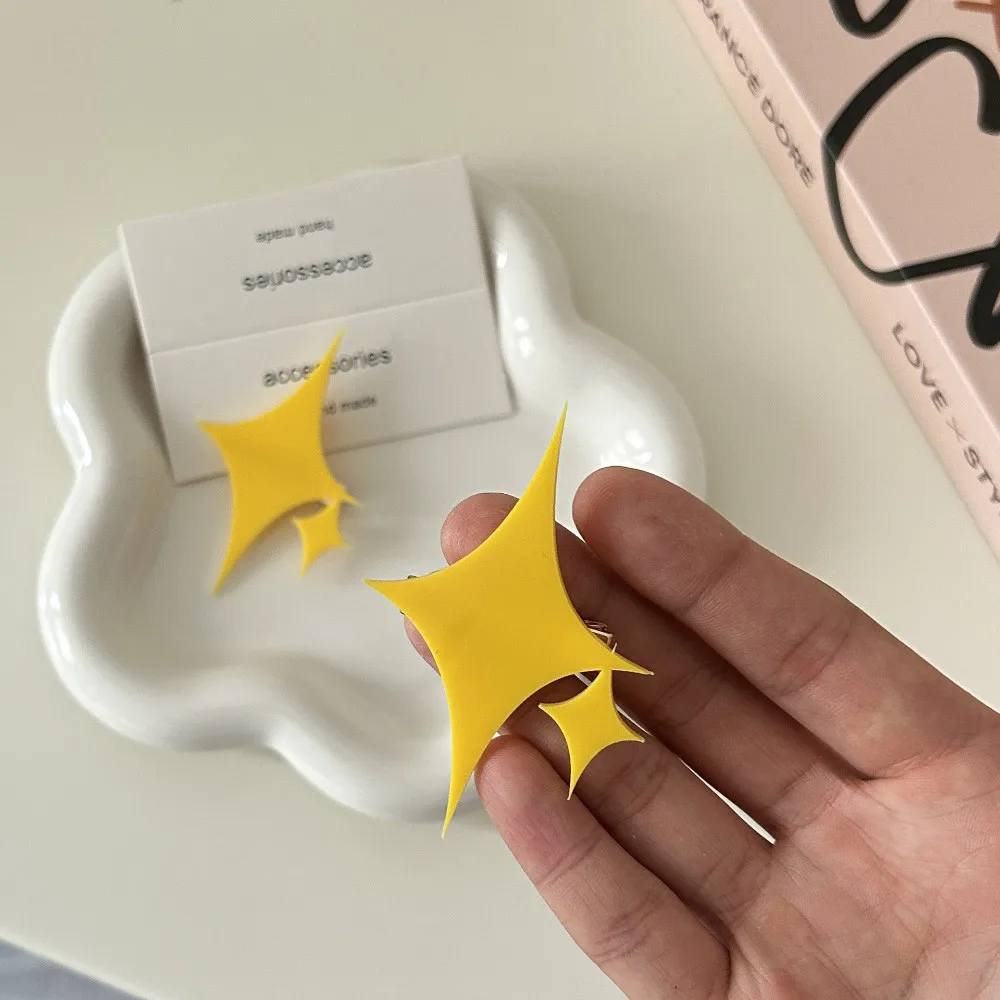 

1/2Pcs Anime Yellow Star Hair Clips Kawaii Cartoon Bangs Barrettes Cute Japanese Style Girls Hairpins for Cosplay Daily