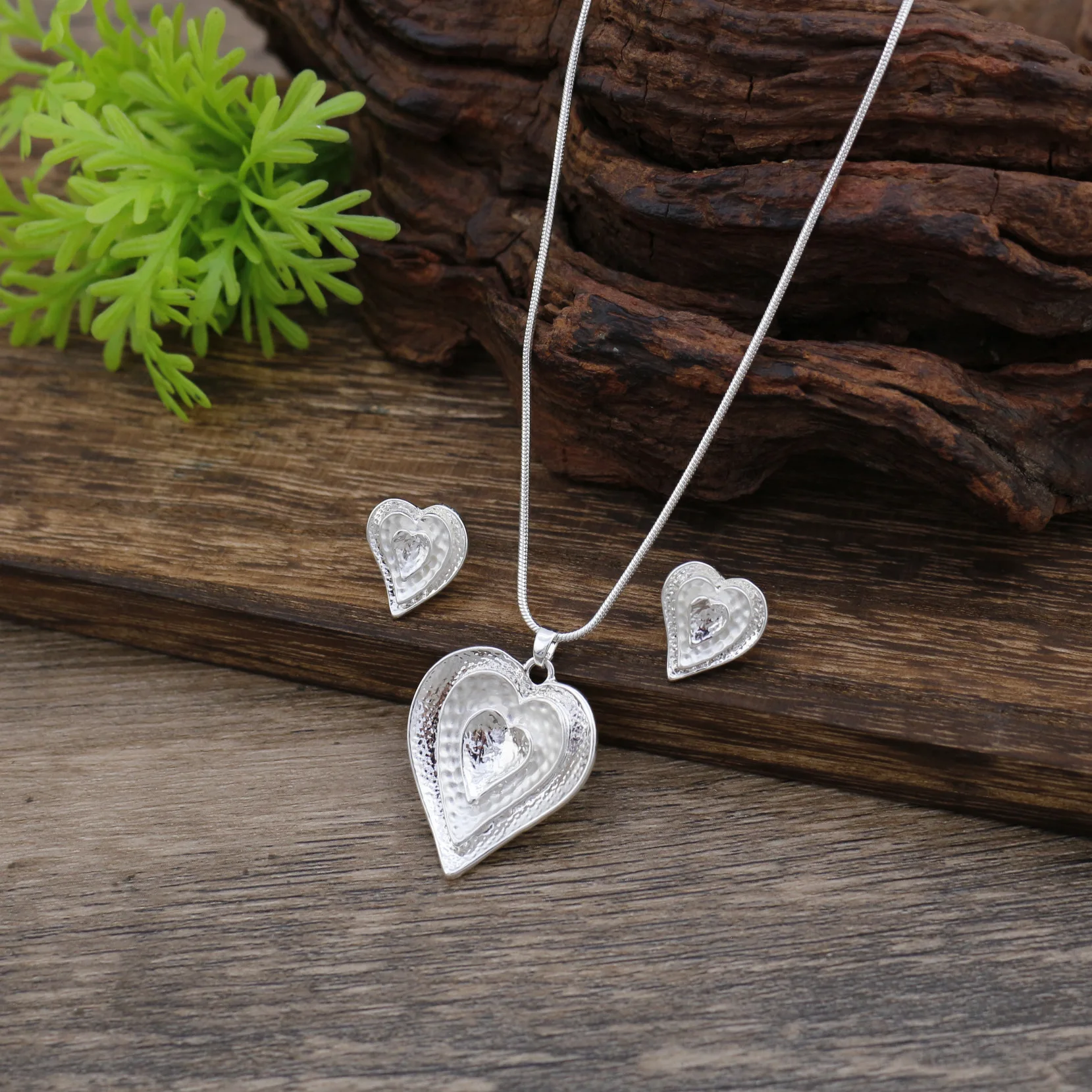 DIY accessories enamel color heart stud earrings pendant set, women's simple and high-end silver love necklace earrings