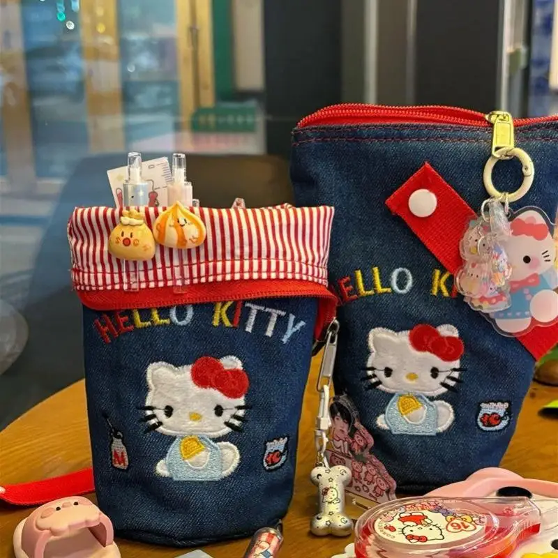 

Sanrio Hello Kitty Cowboy Embroidery Portable Pen Bag Student Cute Large Capacity Handheld Cylinder Storage Stationery Bag Gifts