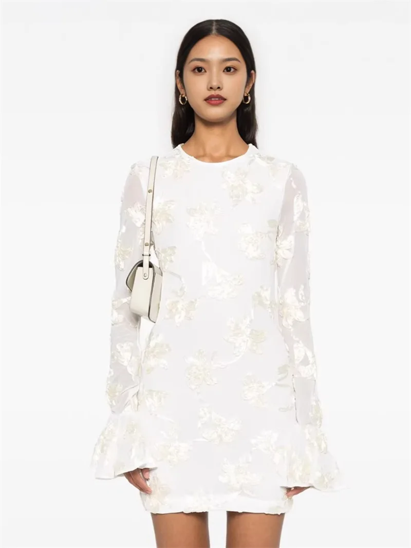 White Prom Dress Elegant Lace Embroidered Long Sleeved Slim Fit Short Mini Party Gown Formal Wedding Guest Birthday Evening Robe