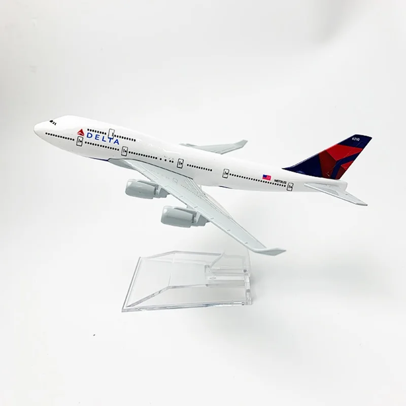 Boeing 747 Delta Air Lines 16cm 1/400 Scale Die-Cast Alloy Aircraft Model Children's Collectible Toy Aviation-Themed Decor