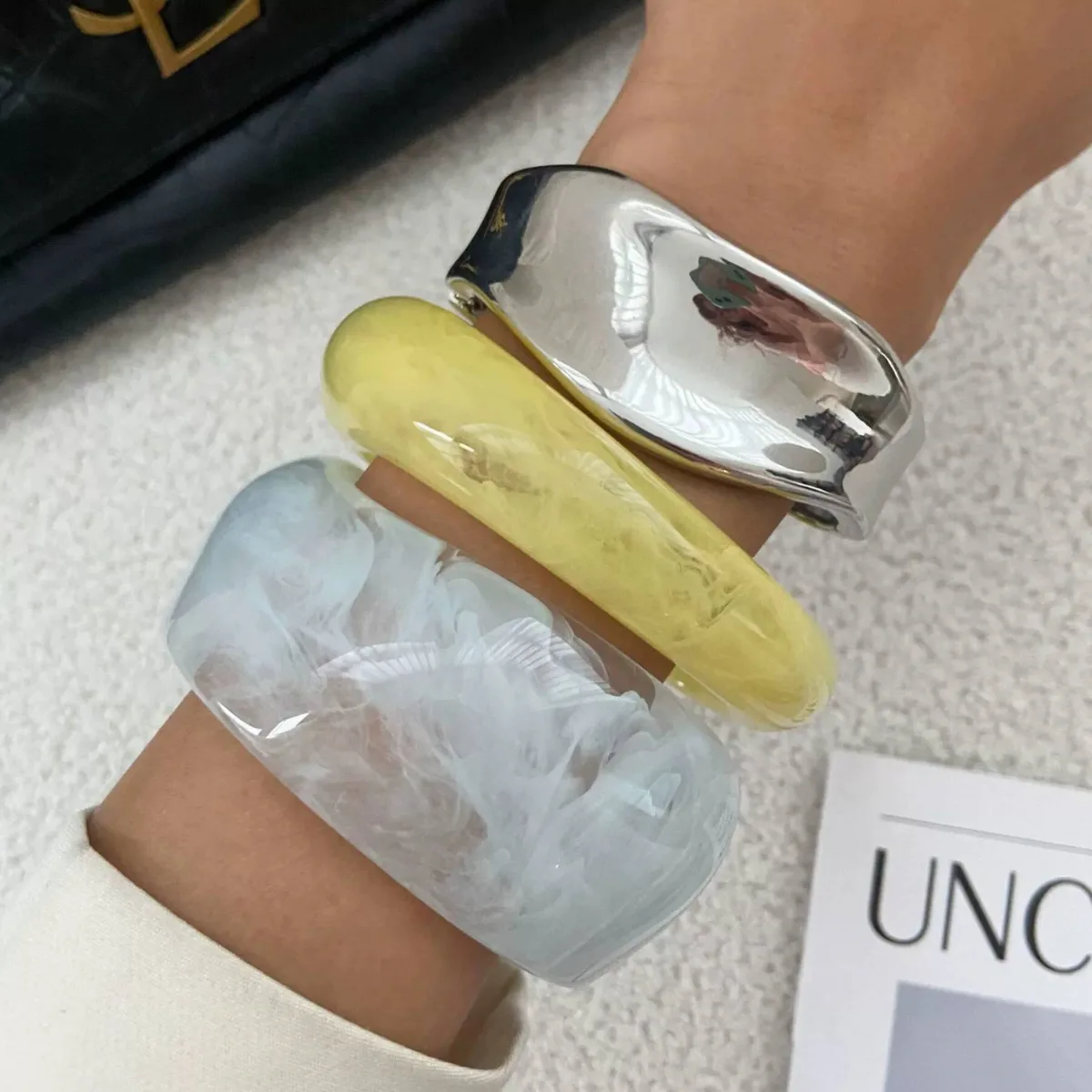 

KunJoe 3 Styles Bohemian Blue Yellow Resin Thick Wide Bracelet for Women Irregular Acrylic Metal Stacked Bangle Party Jewelry