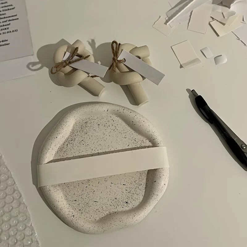 Thumbnail 4 - #7 Candle Holders Comparison Guide