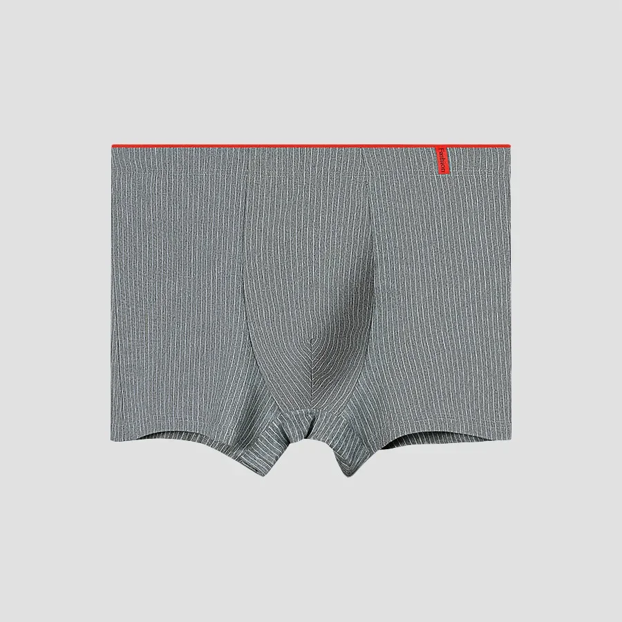 2 Stück antibakterielle Herrenunterwäsche aus reiner Baumwolle. Dies sind viereckige Unterhosen, auch bekannt als Boxershorts, die für Männer entworfen wurden