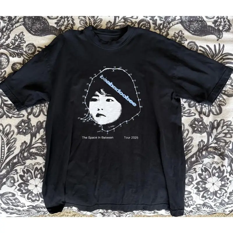 Beabadoobee- In The Space Between Tour T-shirt Short Sleeve