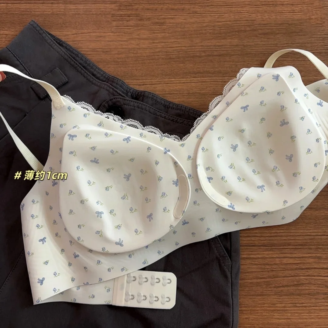 ملابس داخلية نسائية بطبعة زهور فرنسية للثدي الصغير، حواف من الدانتيل الحلو، قابلة للتنفس، وحواف للفتيات