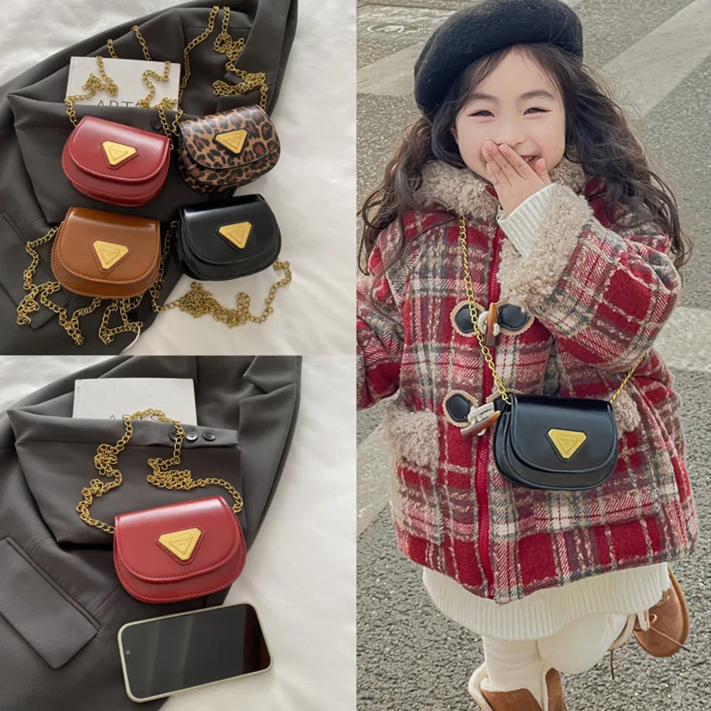 حقيبة كتف للأطفال للجنسين على الطراز الكوري، حقيبة كروس صغيرة عصرية بطبعة الفهد، حقيبة أطفال جديدة بحزام سلسلي.