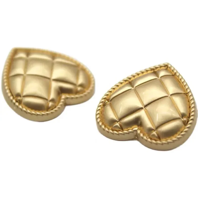 Fashion Simple Heart Shape Metal Buttons Sewing Accessories Women\'s Jackets Dresses Suits Sweaters Decorative Buttons