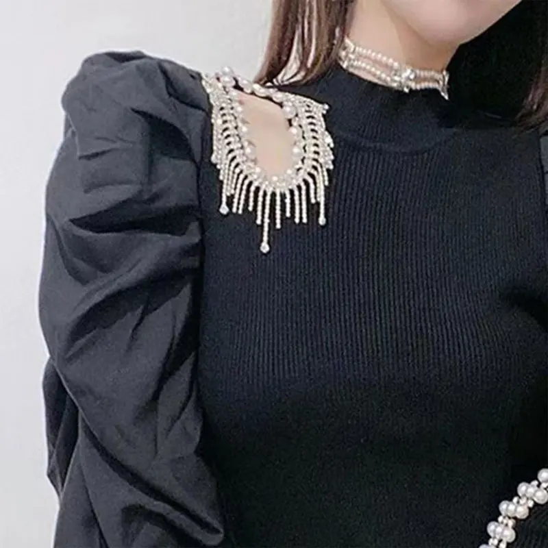 Blusa elegante de manga lanterna para mulheres, recortada em roupas femininas, meia gola alta, slim básico, camisa de pérolas de diamantes elegante,