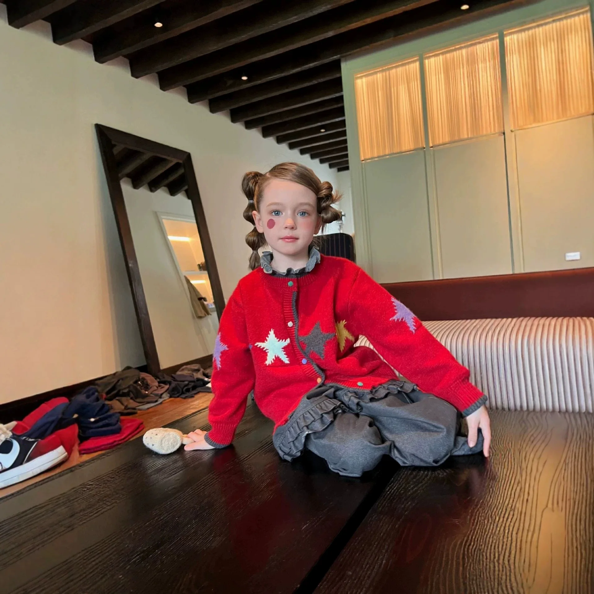 Girls' Sweater 2026 Autumn and Winter New Korean Western-style Five Pointed Star Embroidered Cardigan Top Cute Sweater