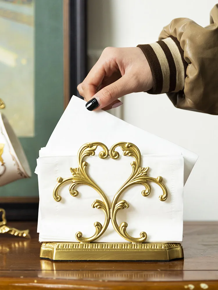 * Light luxury brass dining room, living room tissue storage rack, high-end dining table, makeup table storage tissue box creati