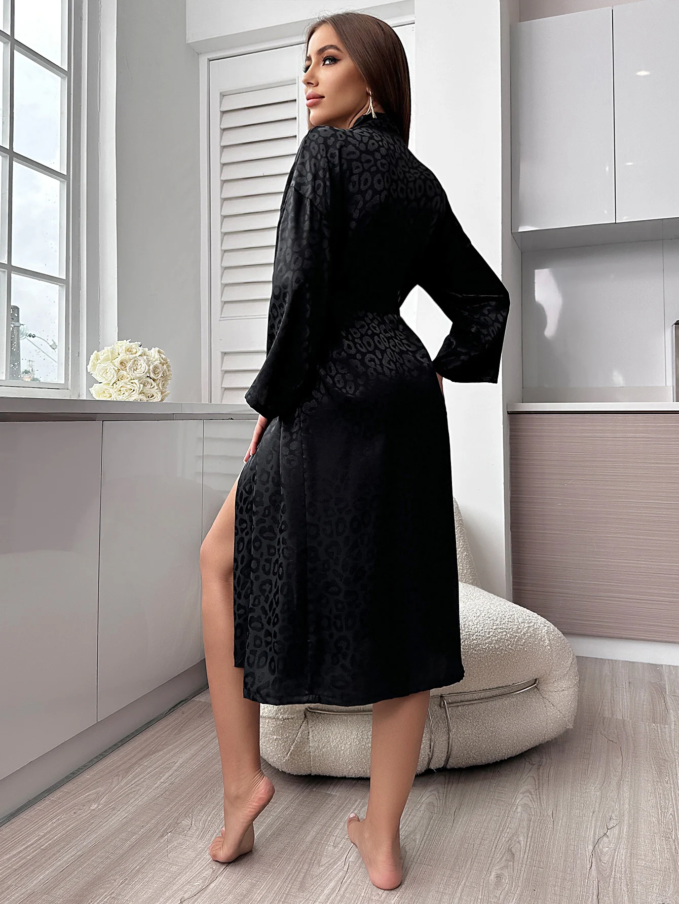 Leopard Print Night Robe Long Sleeve V Neck Robe With Belt Women\'s Sleepwear