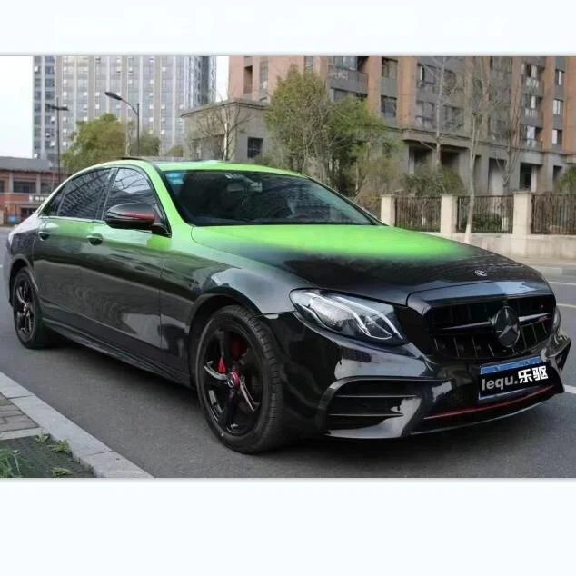 Изготовленная на заказ глянцевая виниловая пленка-хамелеон от черного до зеленого цвета, автохромная, индивидуальный художественный дизайн, автомобильная черно-зеленая упаковочная пленка